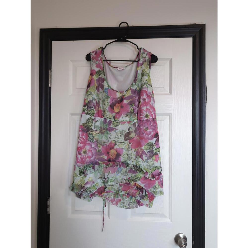 Size 22 floral ruffle top